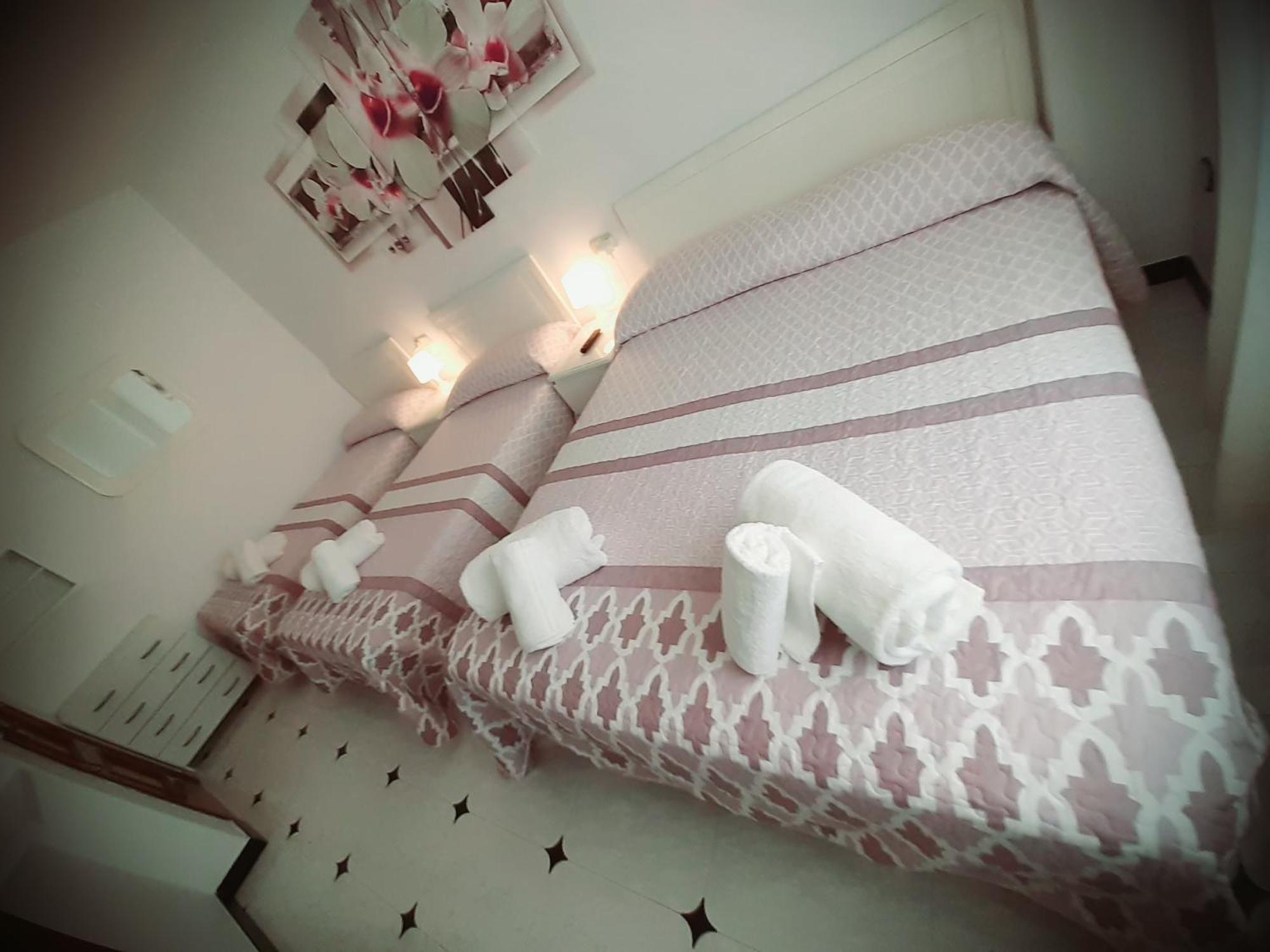 Hostal Kokkola ฟูเอนฮิโรลา ภายนอก รูปภาพ