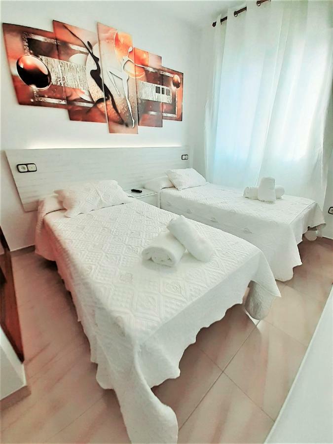 Hostal Kokkola ฟูเอนฮิโรลา ภายนอก รูปภาพ