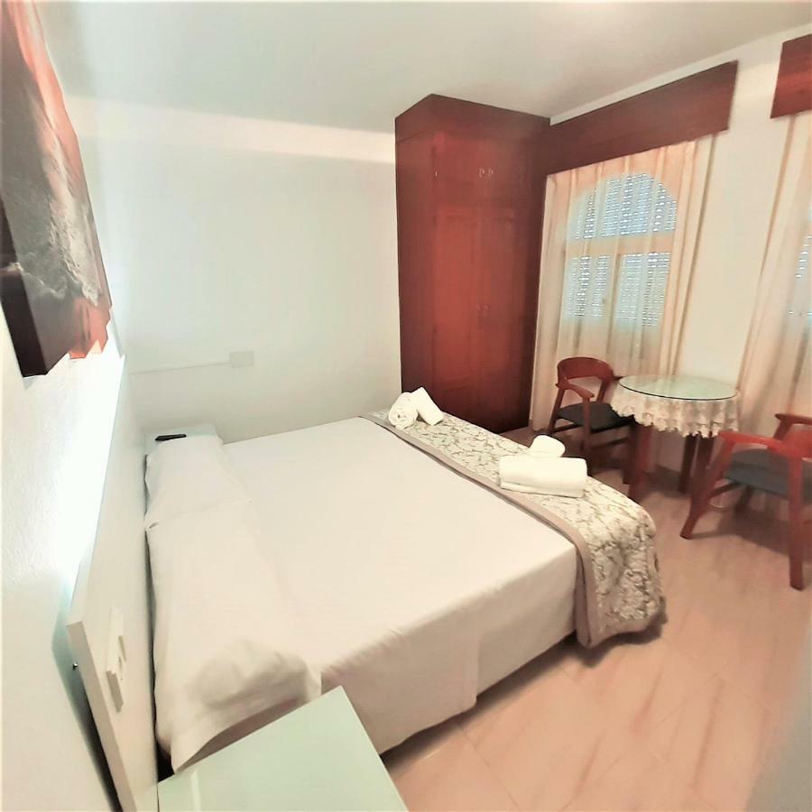 Hostal Kokkola ฟูเอนฮิโรลา ภายนอก รูปภาพ