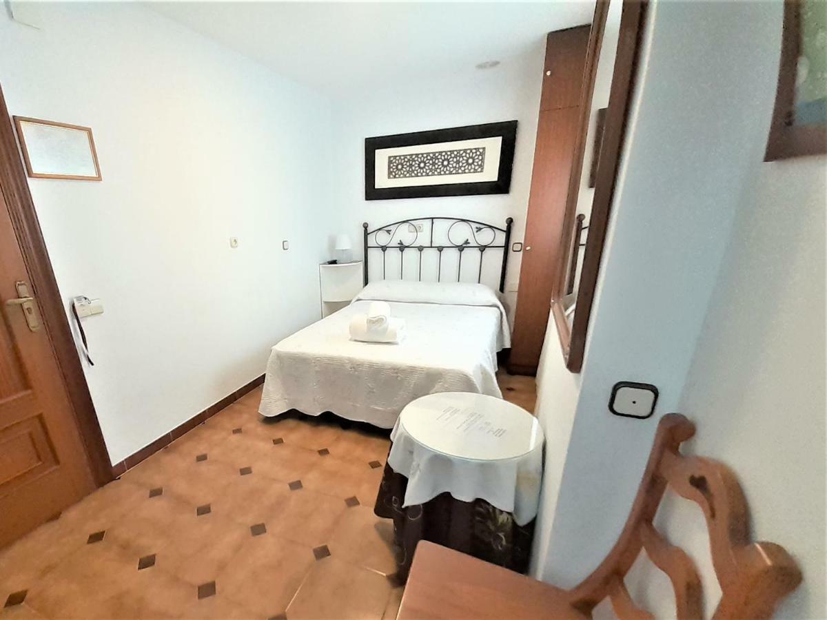 Hostal Kokkola ฟูเอนฮิโรลา ภายนอก รูปภาพ