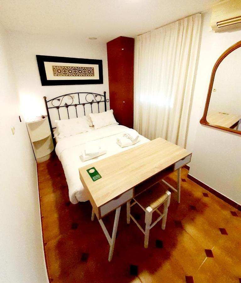 Hostal Kokkola ฟูเอนฮิโรลา ภายนอก รูปภาพ