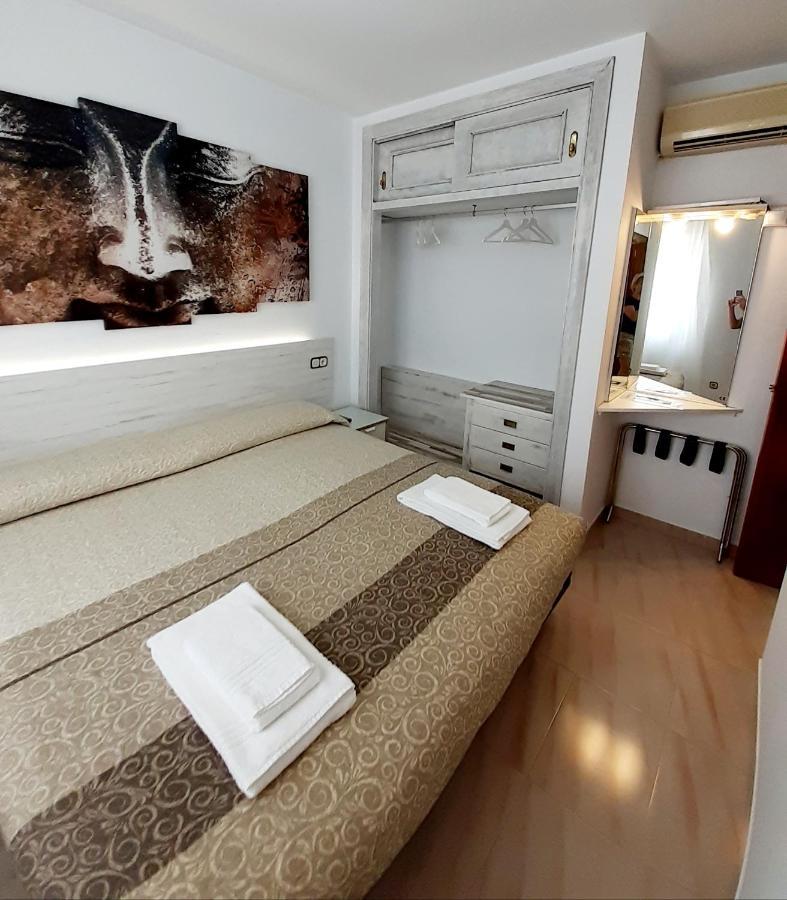 Hostal Kokkola ฟูเอนฮิโรลา ภายนอก รูปภาพ