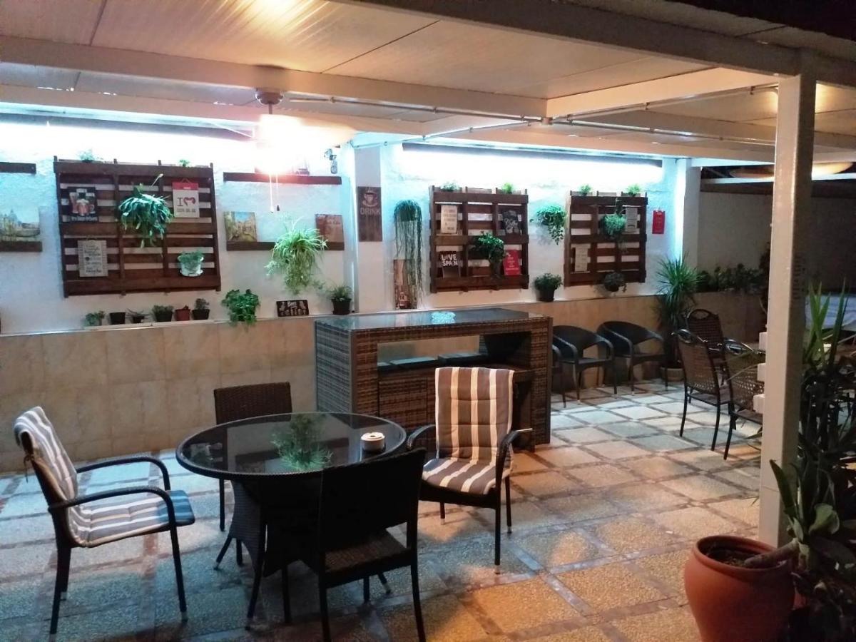 Hostal Kokkola ฟูเอนฮิโรลา ภายนอก รูปภาพ