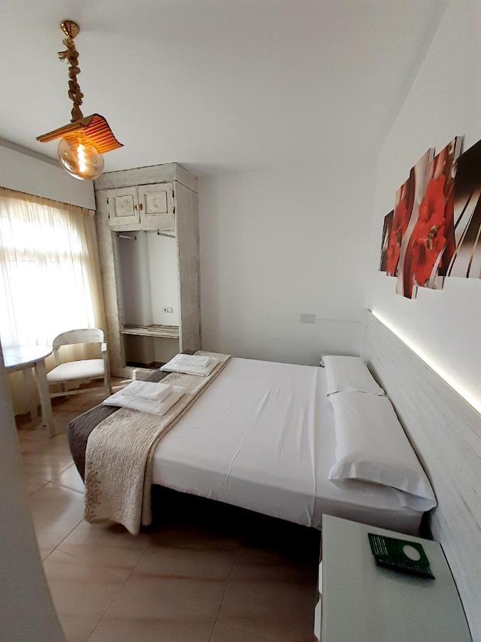 Hostal Kokkola ฟูเอนฮิโรลา ภายนอก รูปภาพ