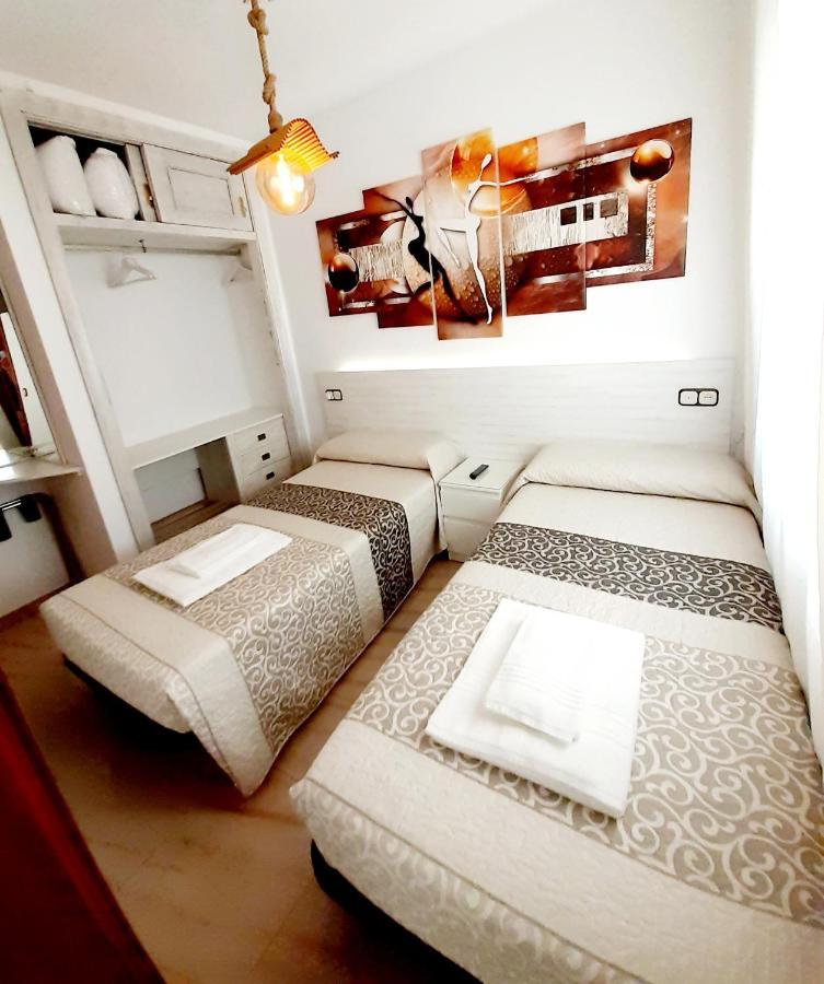 Hostal Kokkola ฟูเอนฮิโรลา ภายนอก รูปภาพ