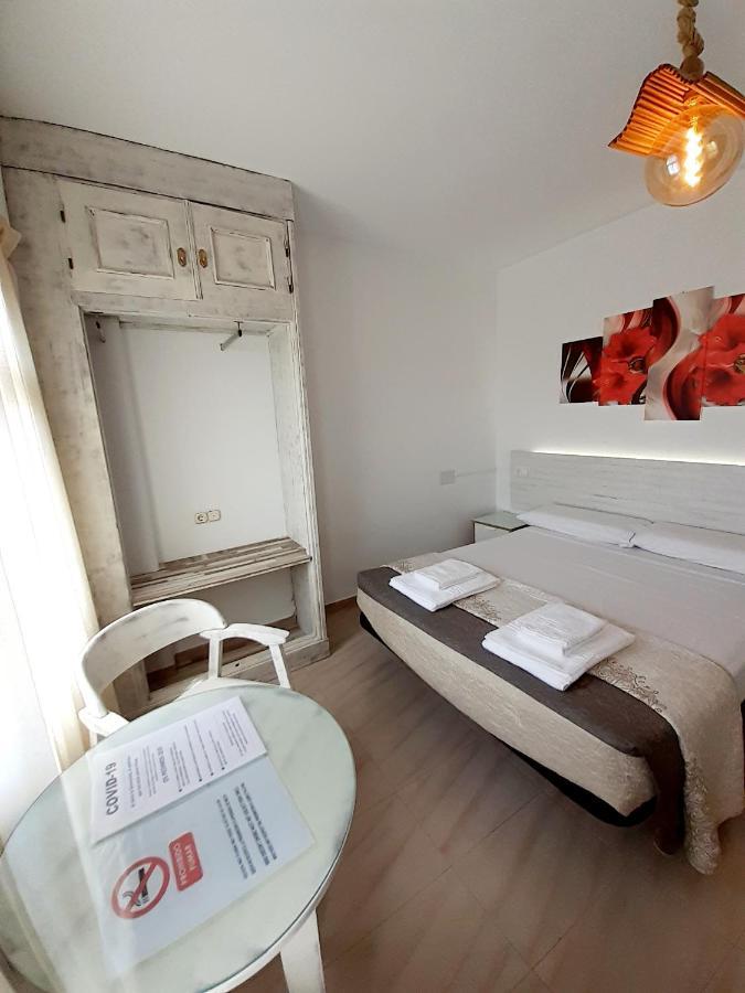 Hostal Kokkola ฟูเอนฮิโรลา ภายนอก รูปภาพ